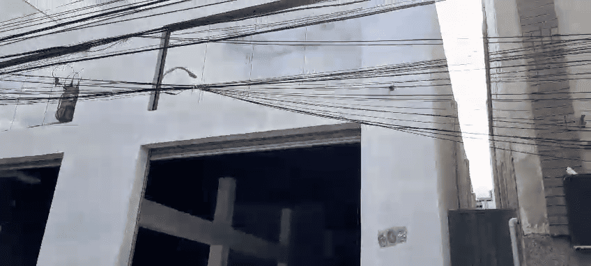 Demolição do hotel e construção de prédio de 2 lojas